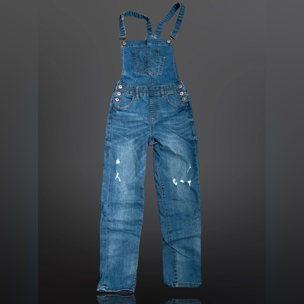 Eighty-two Distressed Denim Jeans Overall
Size 5